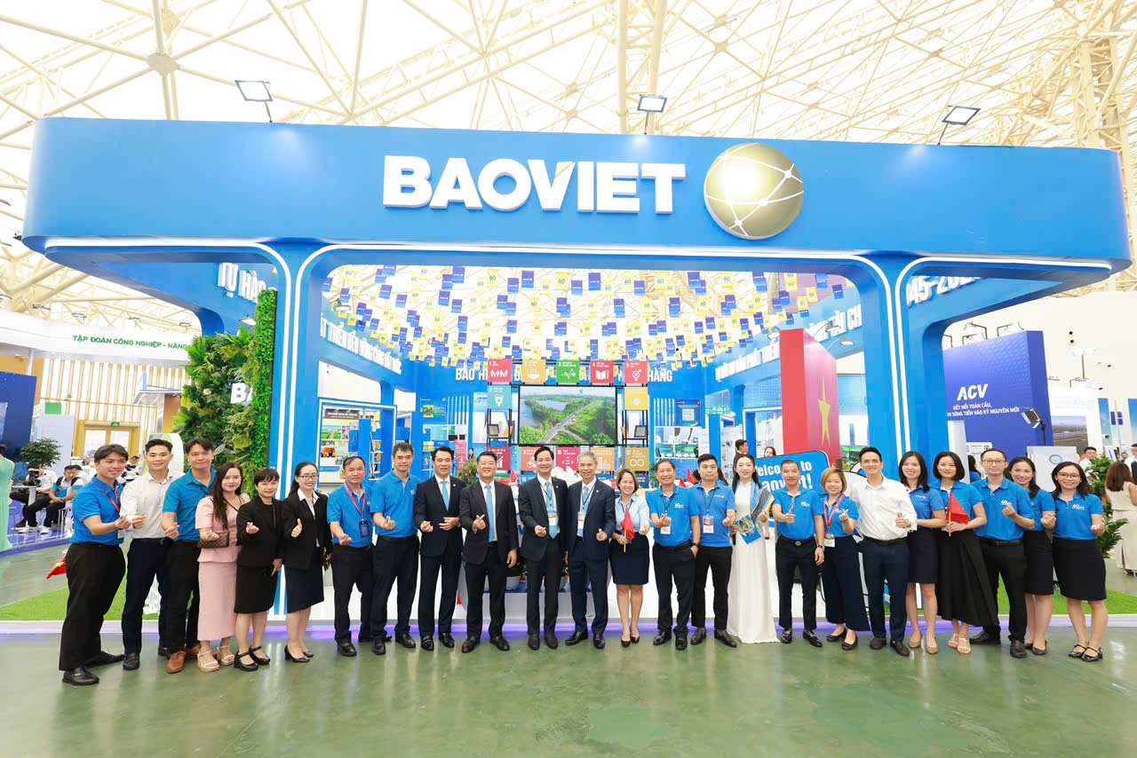BV dong hanh cung 80 nam VN 1